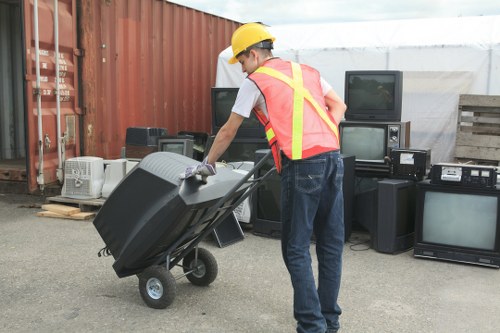 Organizing and sorting items during flat clearance